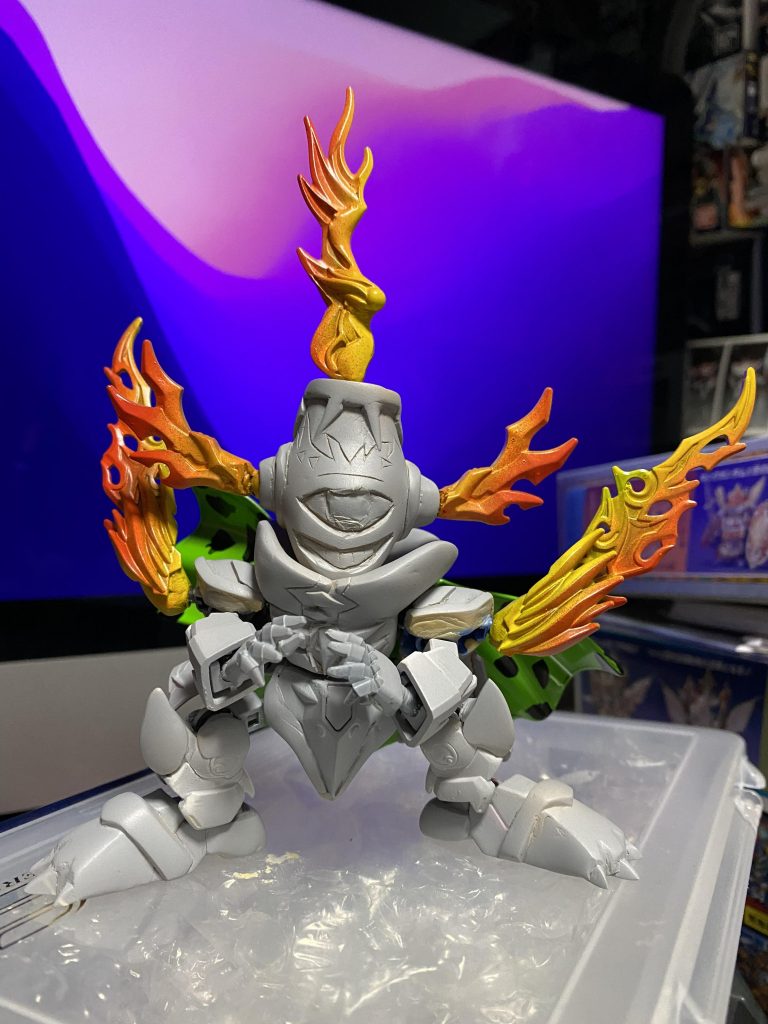 ③エフェクト領域展開、蓋棺鉄囲山を再現するために創傑ゴッド、クレオパトラキュベレイ、悟空、アストレイをベースに製作。炎エフェクトのグラデ塗装に初挑戦。④マントは騎士ガンダムを使用。黒立ち上げから黄緑を噴いて、模様を塗っています。