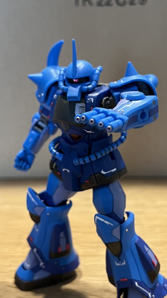 バルカンはメタルパイプを突っ込むだけで簡単ディテールアップです。