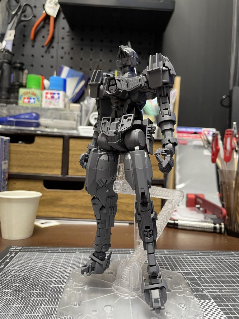 フレーム。ほとんどのパーツがフレーム。メカサフヘヴィとちょろっとシルバーで。シルバーはまったく見えない。