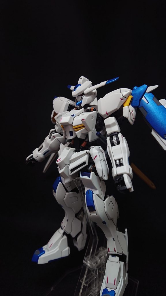 使用した塗料タミヤカラースプレー・ジャーマングレイ・ゴールド・クロームイエロー・ライトメタリックブルー・ダークマイカブルー