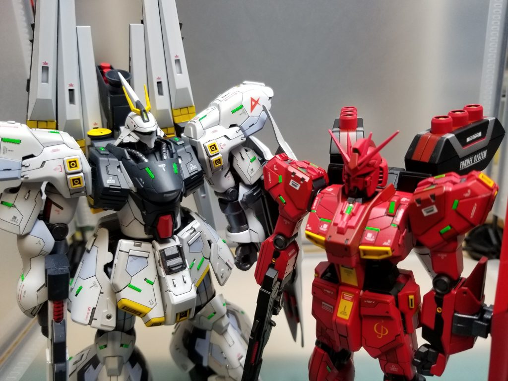 プラ板でディテール追加とスジボリで情報量をアップしております。