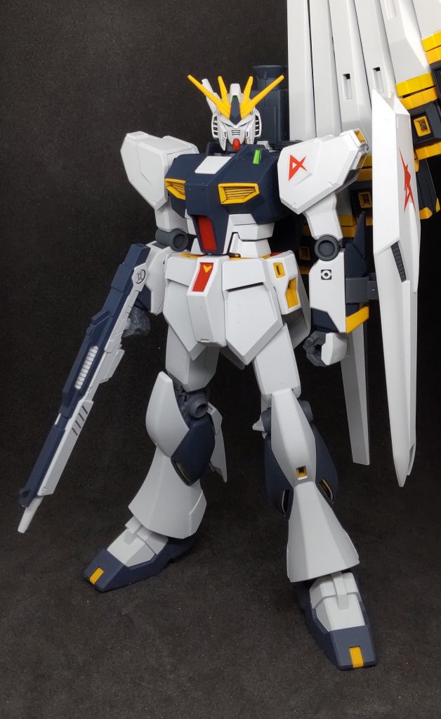 HGUCからバズとファンネル拝借してみたんですが…ちょっと後ろが重たくなりますね(笑)