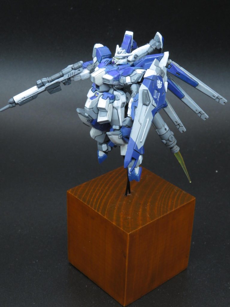 Hiνガンダム–4枚目/制作者：YAMAYAMA