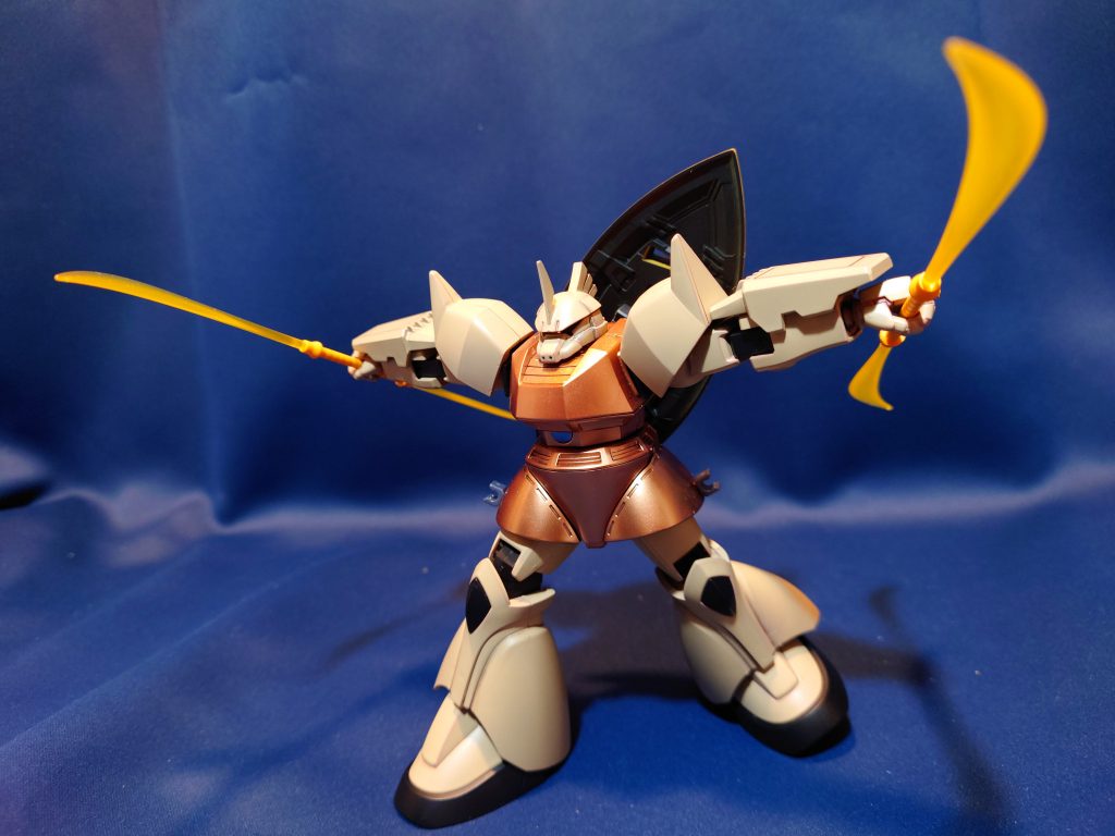 写真はありませんが、コックピットハッチやバーニア内部はメタリックブルーで塗装。アクセントとしてよく利いていると思います。