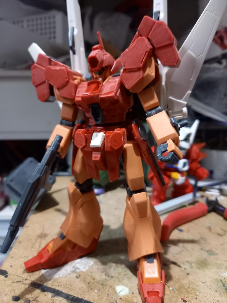 頭の余分な装飾、爪先かかとカット　肩はジェガン