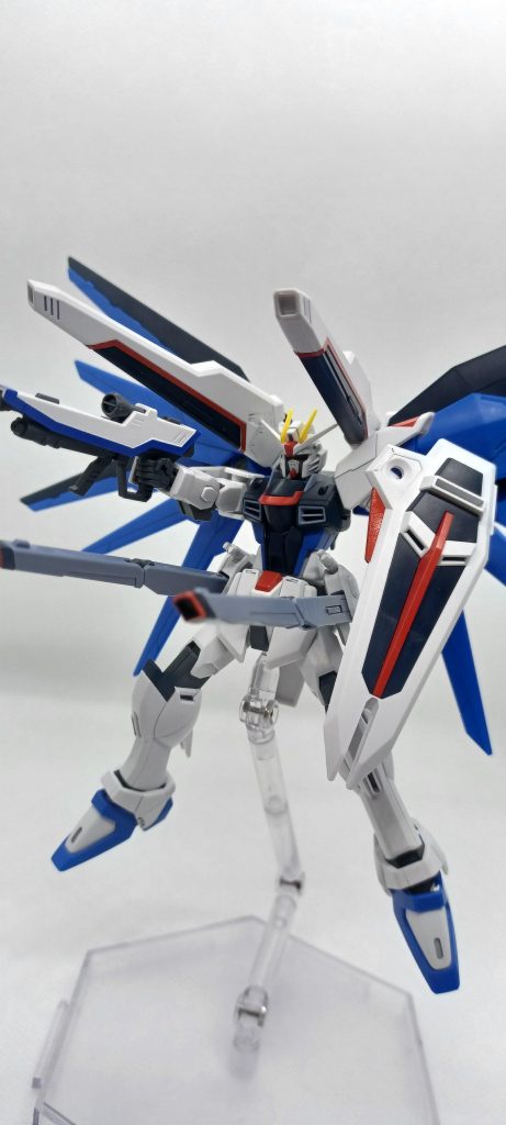 HGCE フリーダムガンダム–3枚目/制作者：玩具野郎-END