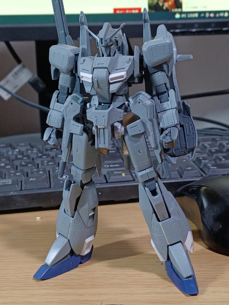 筋彫りと可動範囲工作がメイン