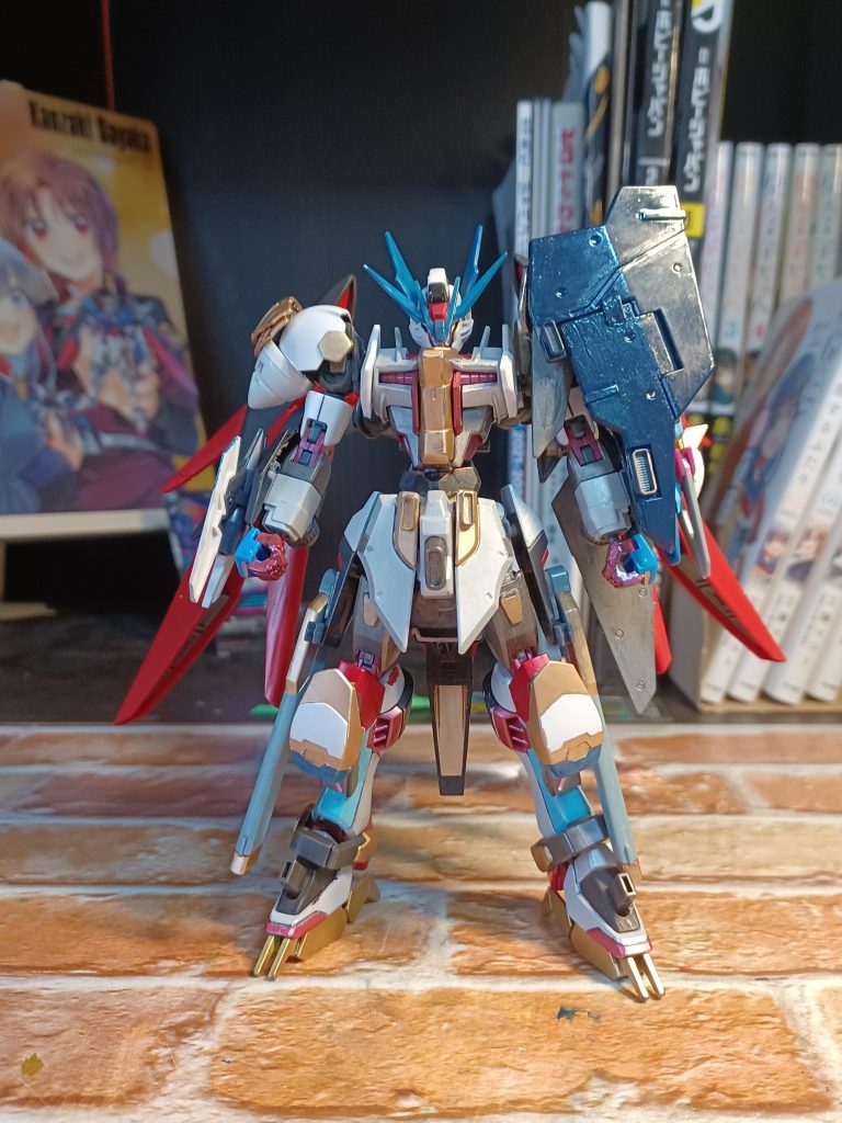 まずはフロントビューからあんまりランスロットぽくないですねw個人的にはマーズフォーガンダムのスリッパを下駄にしてるのが改造前からのお気に入りです♪