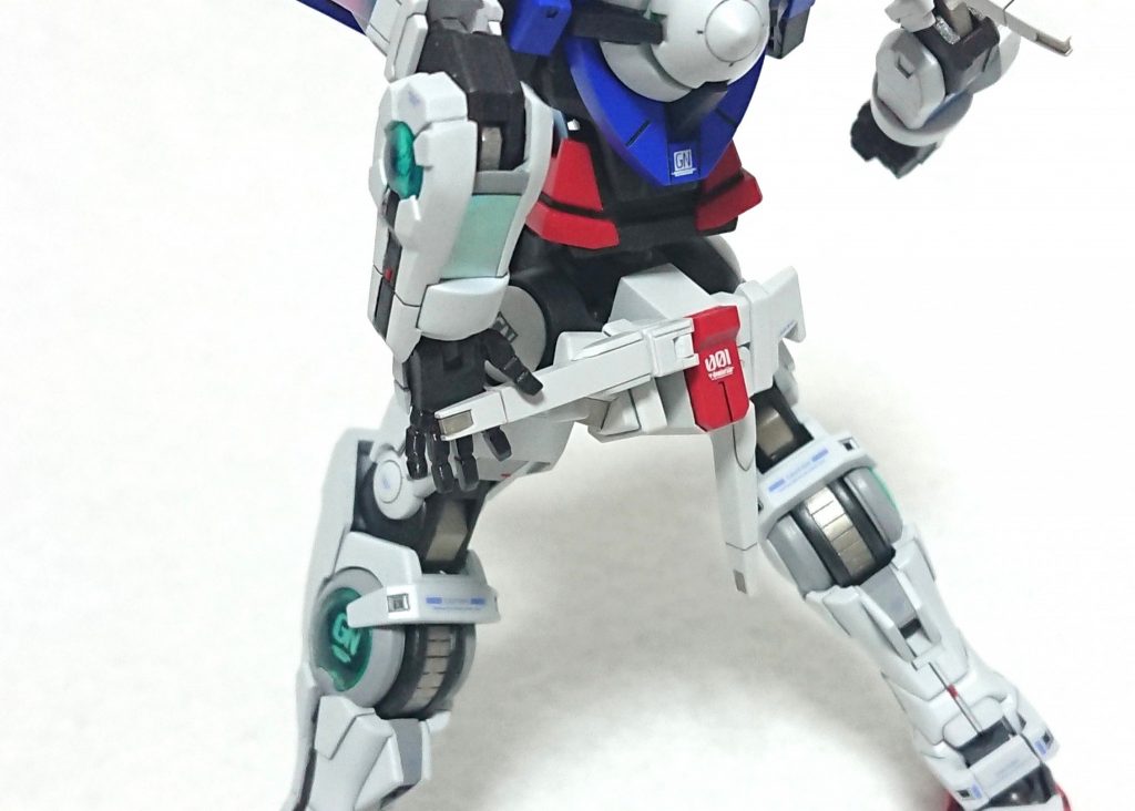 GNビームダガー可動部を新造して設定通りに可動。