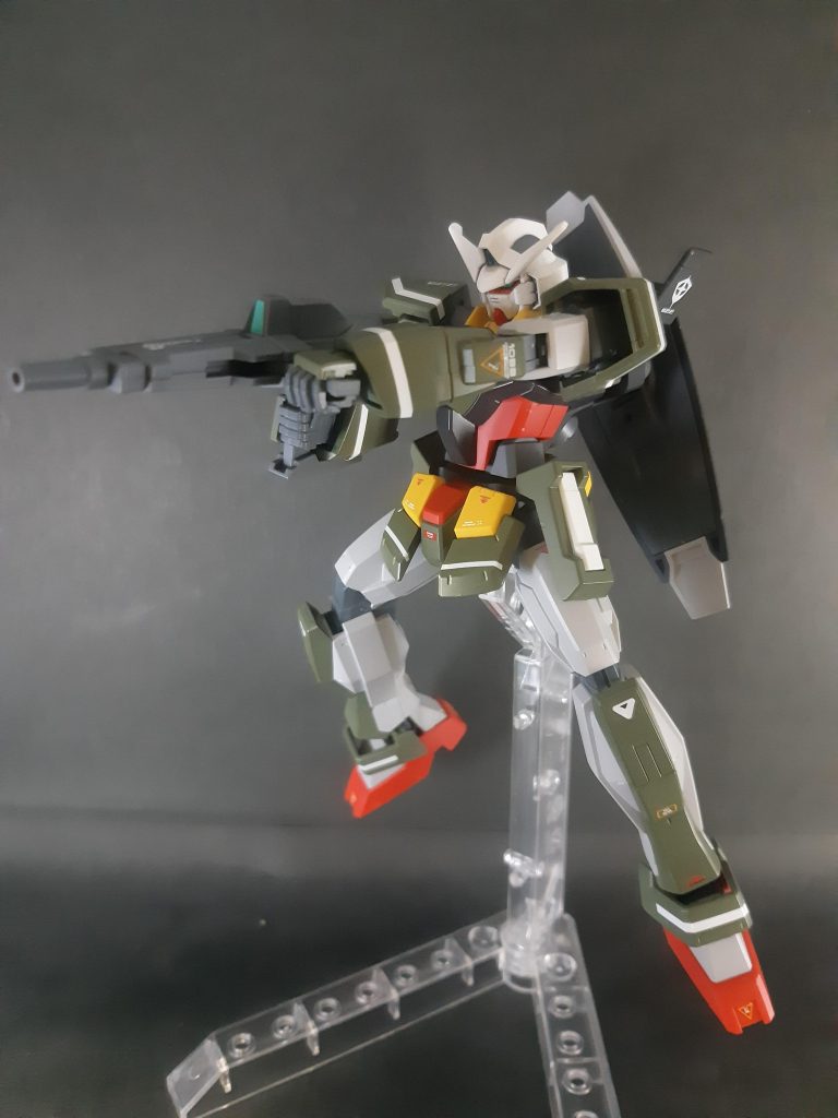 両手持ち。接続はいつものネオジム磁石で、改造箇所はこれだけです。