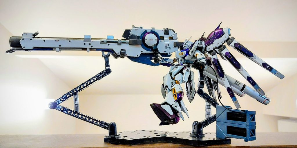 サイドビューメガバズの巨大さがよくわかります