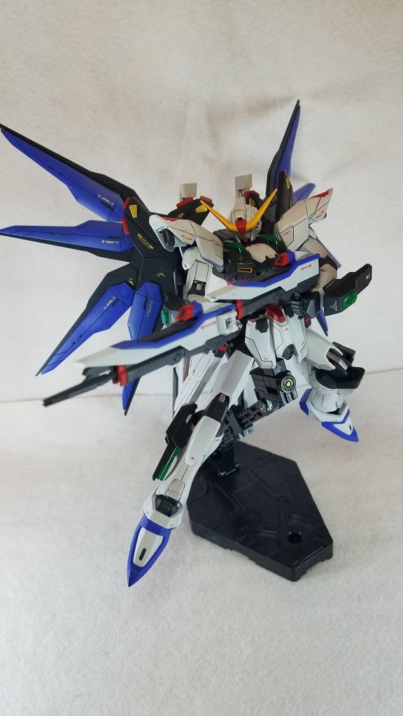 ビームライフルをRGストフリの物を使っているので連結も出来ます