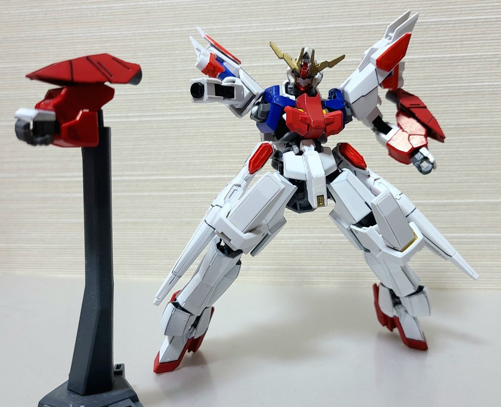 「くらえ!ジェットフィスト!」要はロケットパンチですね。コアガンダムの手首を換装するというギミックでこういうことできるんじゃない?と思い搭載しました