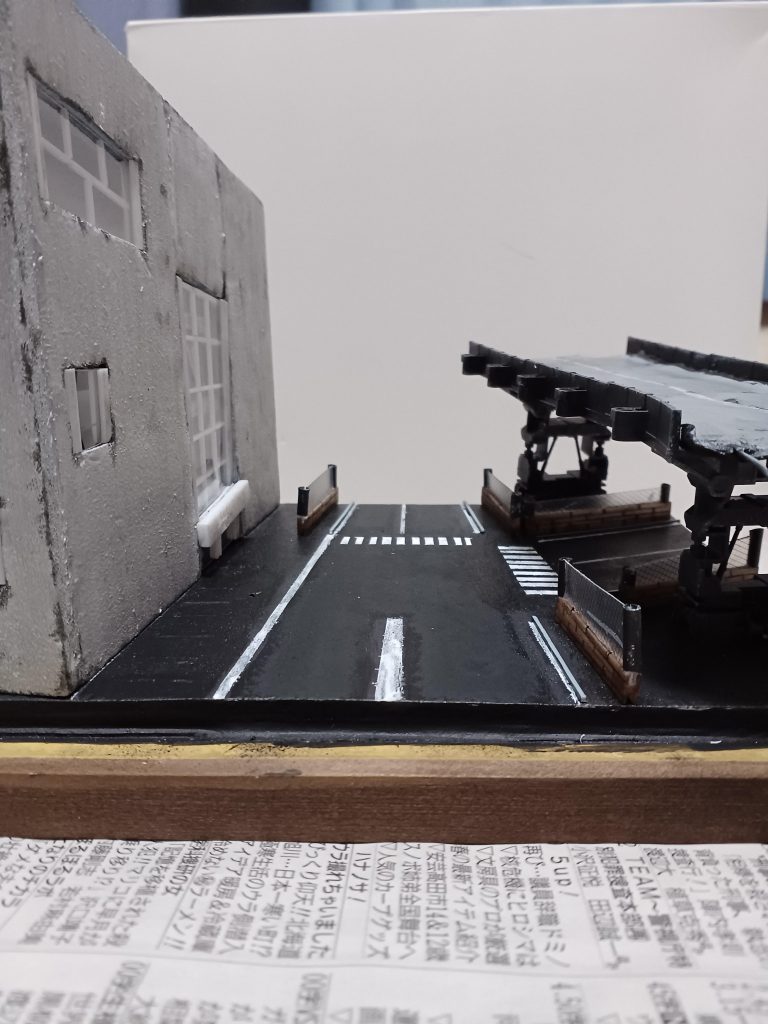 フェンス ぽいのは、100均にあった 網戸の修正シールを使いました。最後までご覧いただきありがとうございました。