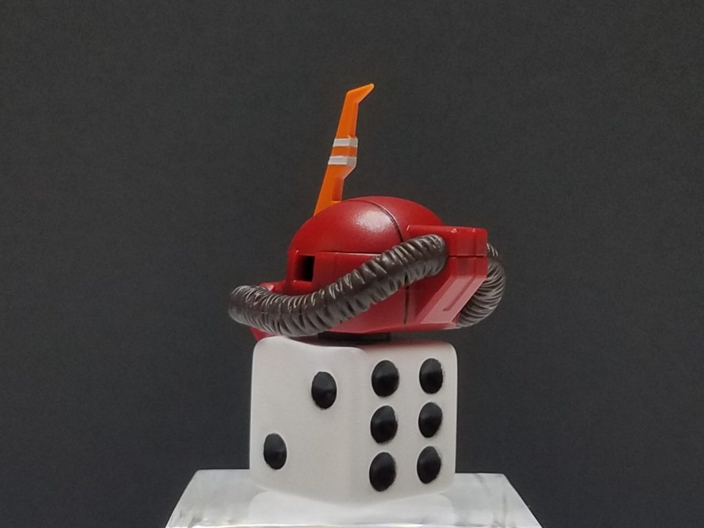 後ろ最初はジョニザクの頭を使う予定でしたが、途中でサイコザクのを入手できたのでそちらに変更。