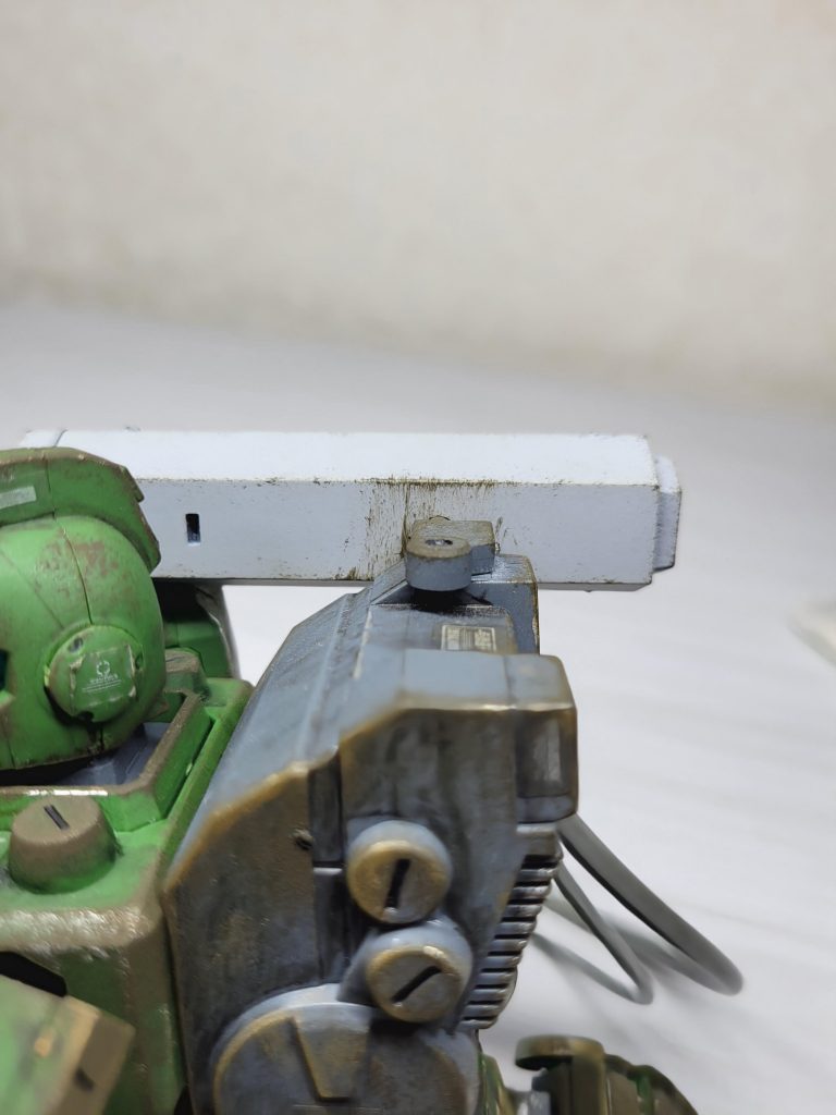 ミサイルランチャーの可動部分のチッピングをこだわりました。