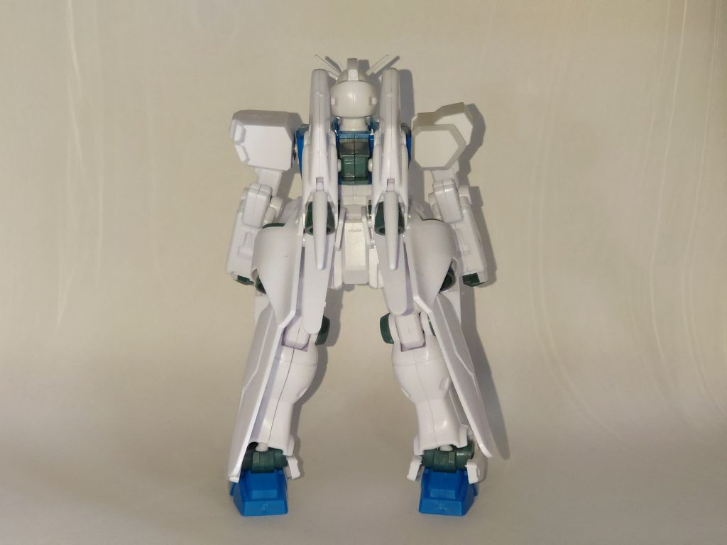 腰回りの装甲が接続方法の関係上ほとんど動かない、、、その影響で足も上がらない。腰回りはしっかり手を入れると思います。