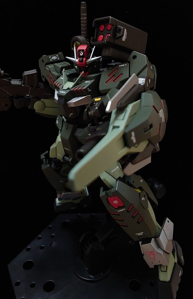 ガンダムダブルオーコマンドクアンタ（コマンドガンダム風カラー）–4枚目/制作者：ロチ