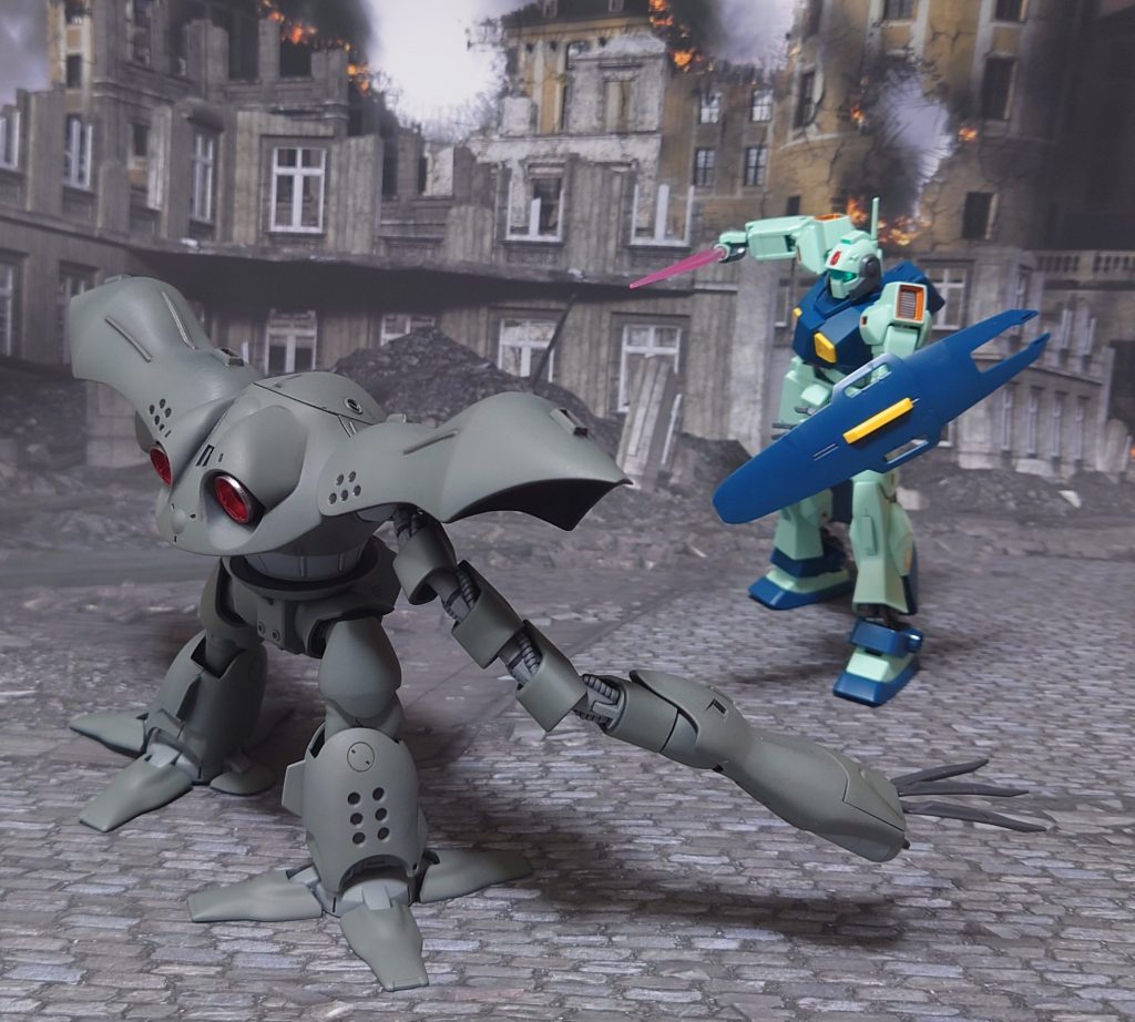 “新型!?　こいつでやれるか…？”