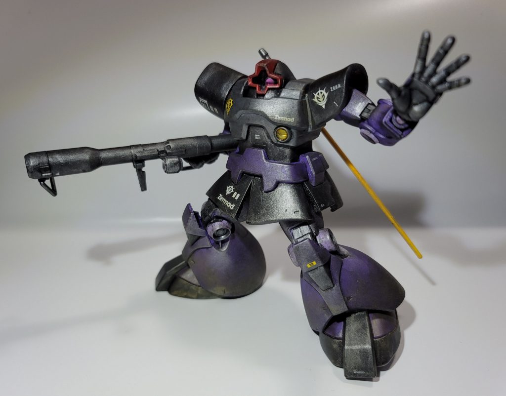 タイトルの歌詞を聞くといつも黒い三連星がジェットストリームアタックを仕掛ける場面を思い浮かぶが1機だけじゃ列は作れませんね…...