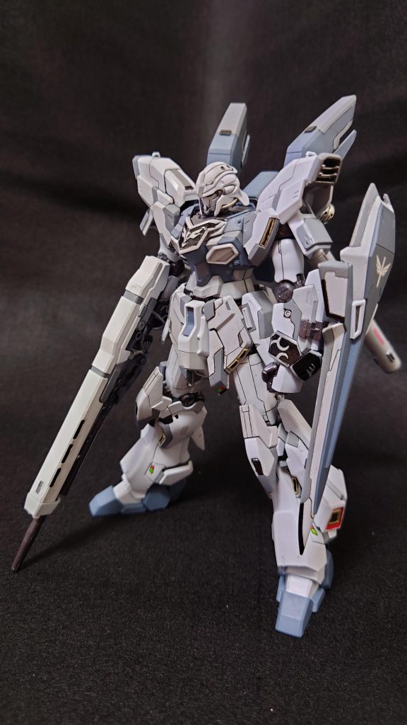 改造箇所は・赤のLED仕込み・全身の筋彫り・肩パーツにフィンぽいの・バックパックにフィンぽいのとバーニア変更