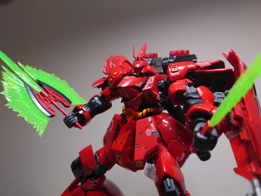 1/144ですが重量感を感じる良キットです。子供の頃憧れたSAZABIを作れて感無量です。