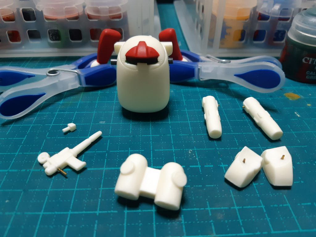 塗り始める前の写真を取り忘れたので、塗装途中ですが１枚だけ。