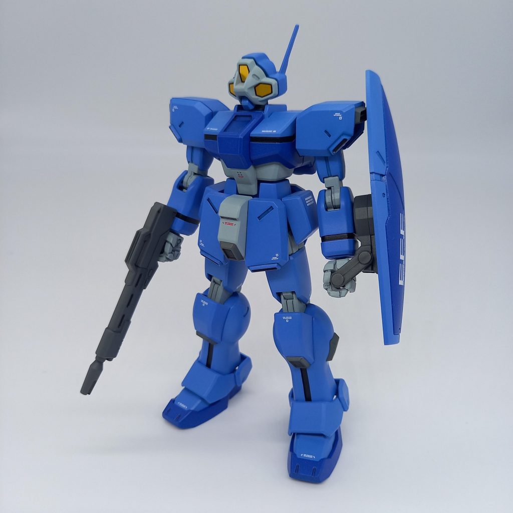 機体名のBDはブルーディスティニーの略で、名前の通り機体カラーはブルーディスティニーを参考にしている。この機体の装備はバスターライフル、ビームサーベル、シールドと標準的な装備となっているが、クエスト報酬のEXAMシステムが搭載されており、機体性能は高くなっている。