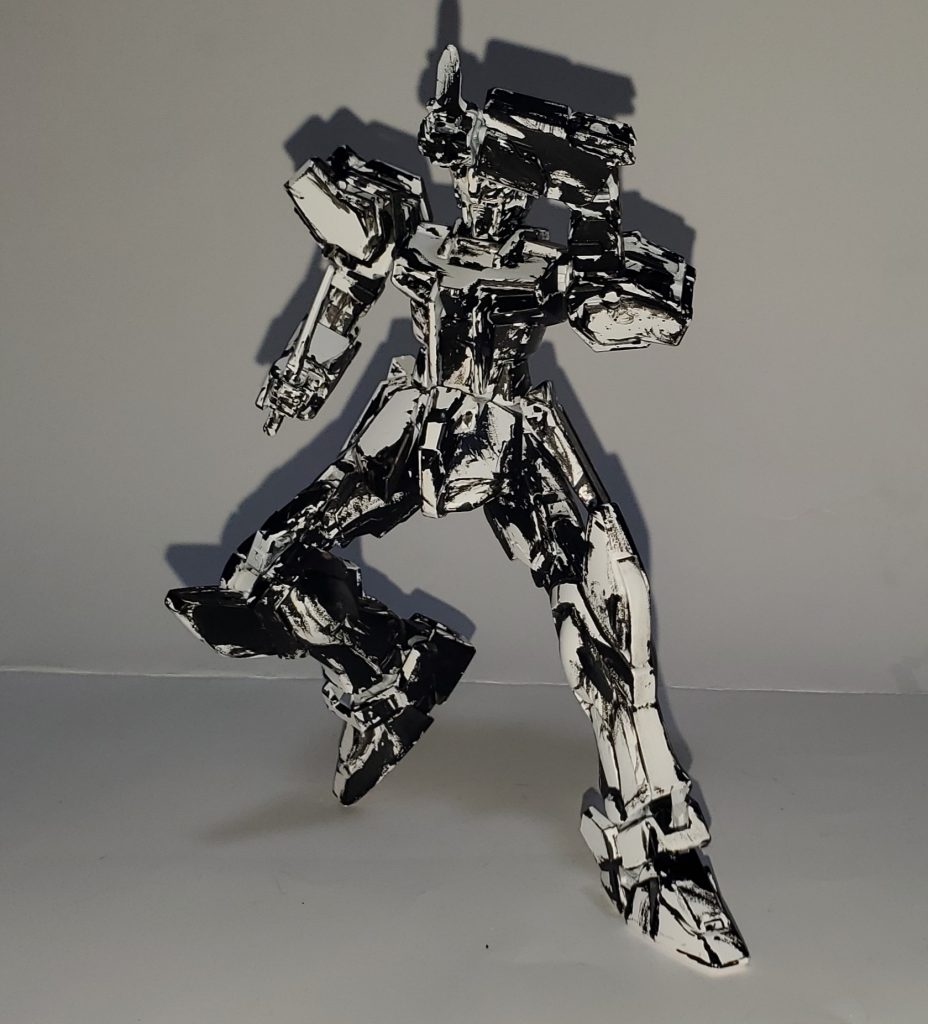 面白いのが、フラッシュ炊いたら雰囲気が全然変わってめっちゃ金属感があるような見た目になるような感じがします(私だけ?)