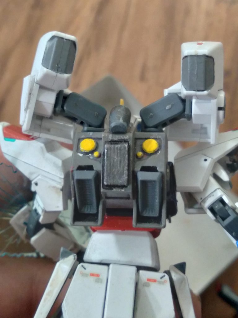 The backpack is from the moon gundam. I added some thrusters from wave that fit perfectly.