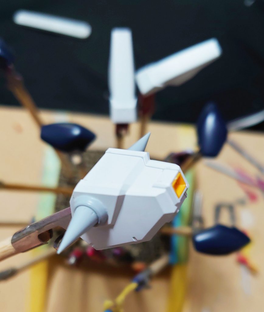 取り敢えず先にトゲを付ける事からが始まり