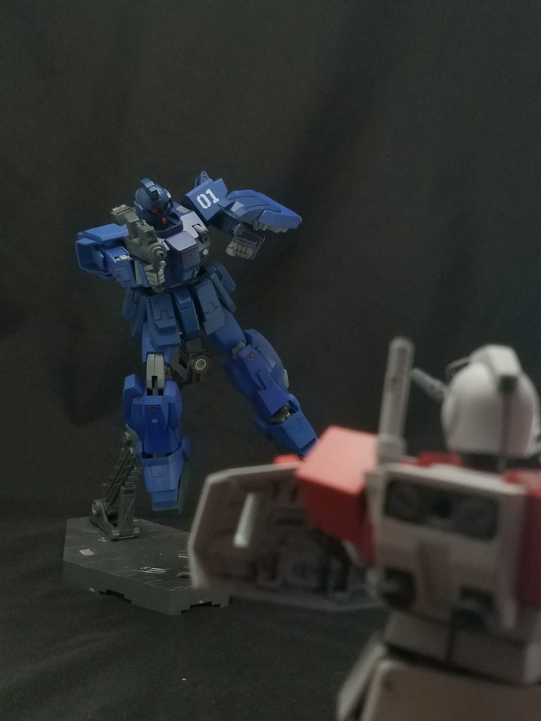 ゲーム1作目「戦慄のブルー」の第2話をイメージ。ブルパップマシンガンは、3号機制作時に用意した物を拝借。