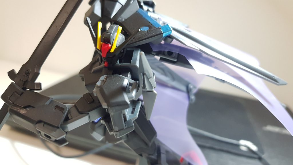 ビームマントを展開しながら突進、デモンソードで攻撃！