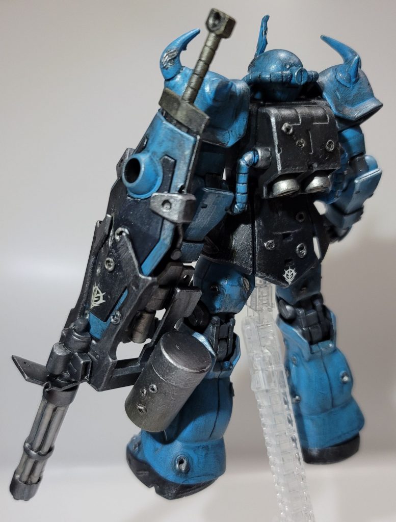 今回の要点はダメージ表現ということではんだごてで全身至る所に切り傷や弾痕を作りました