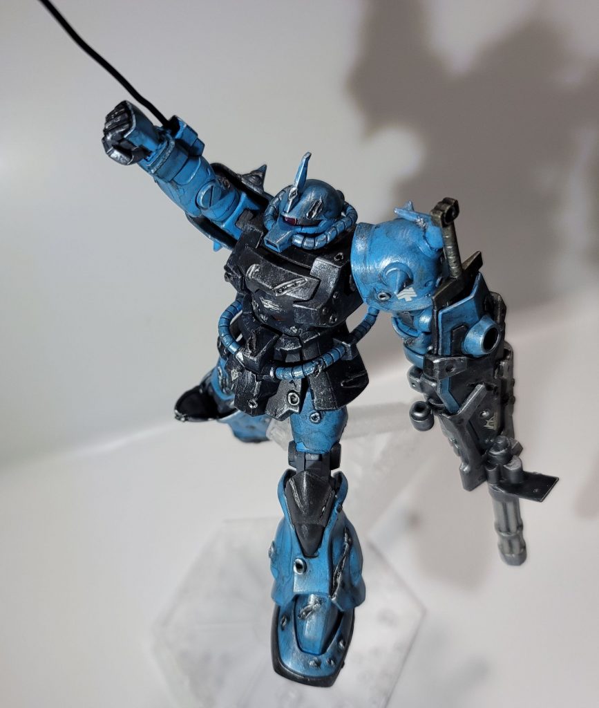 今更なんだけど胴体部の弾痕は少しやり過ぎたかもノリス大佐ほどのエースならコクピットに近い被弾を避けてたはず