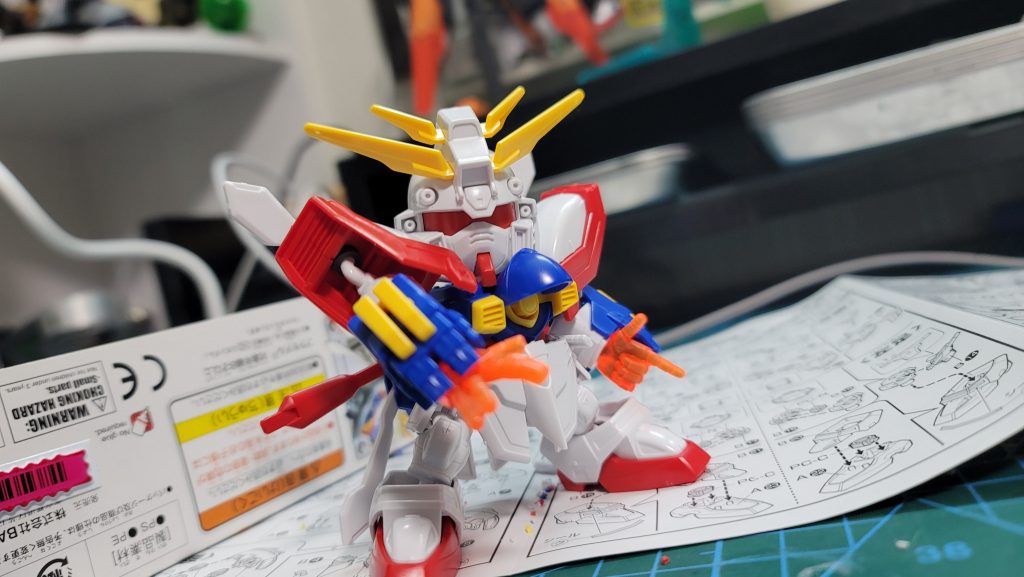 素組。左手が謎の指差しハンドなので加工し握り拳に。