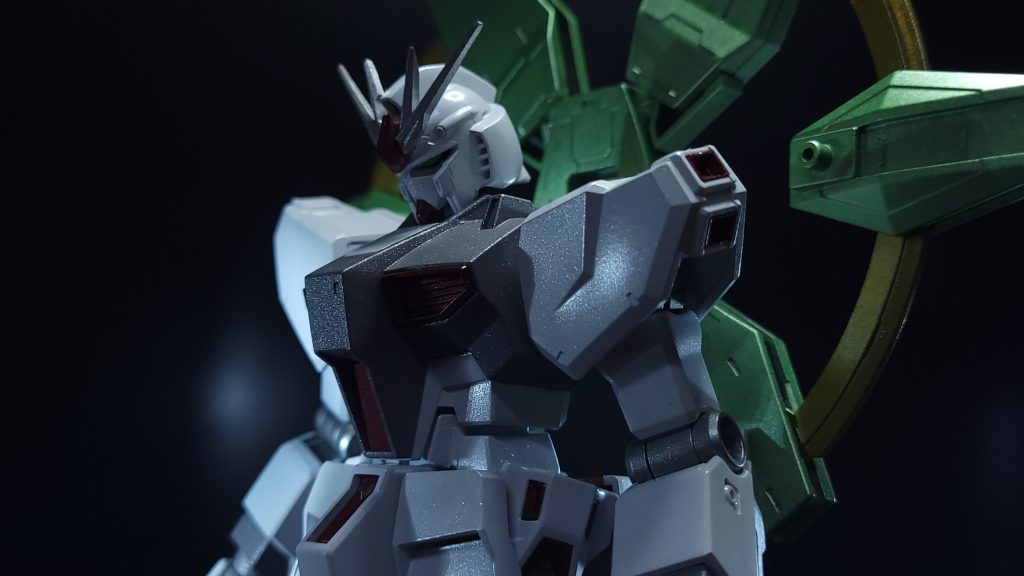 本体のカラーリングはファーストロット版を意識しています。ファーストロット版が発表されたとき、渋くてかっこいいと思ったのでせっかくならと今回はこのカラーに塗装。　メタルビルドを意識して塗装してみました。