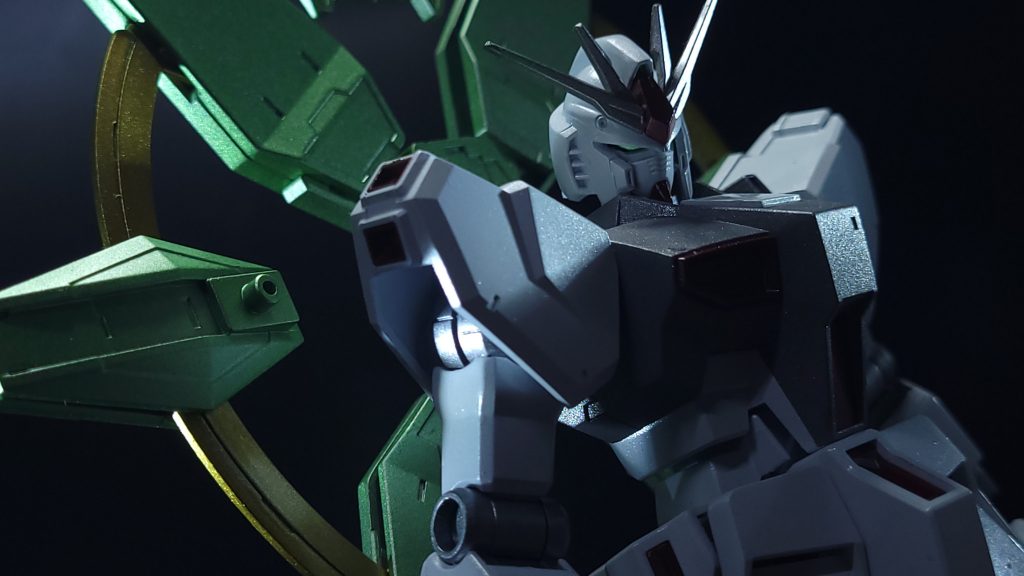 EGνガンダムにフィンファンネルが付いてなく寂しかったので作成しました。