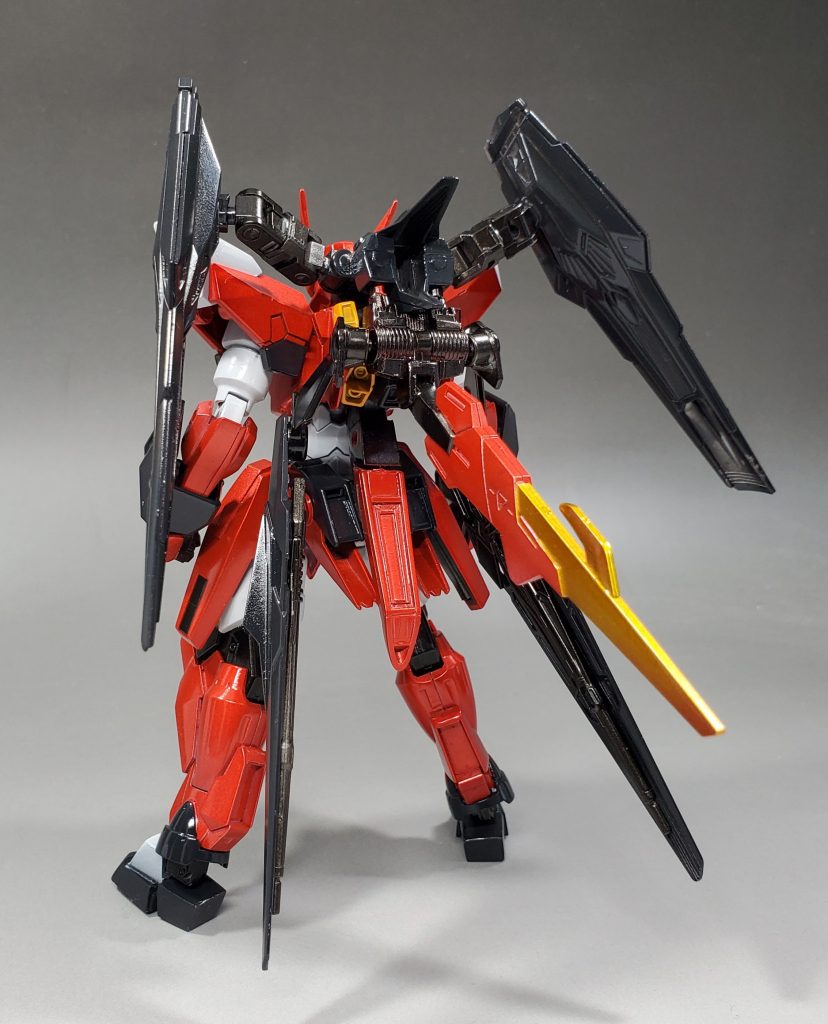 背部。ガンダムジェミナスのバックパックにアサルトブースターと高起動ユニットをミキシング。レクスのテイルブレードをつけて疑似遠隔装備を。