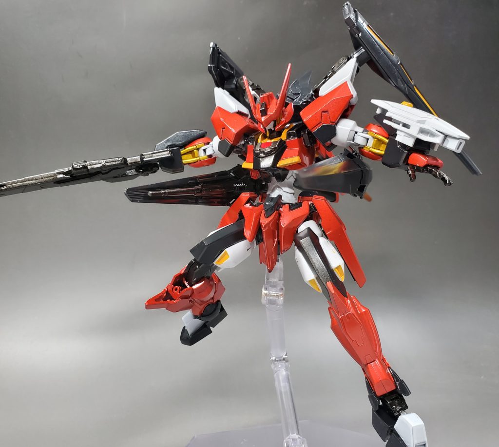 背部のバインダー内のランチャーを。ガンダムジェミナスのものをそのまま流用しました。