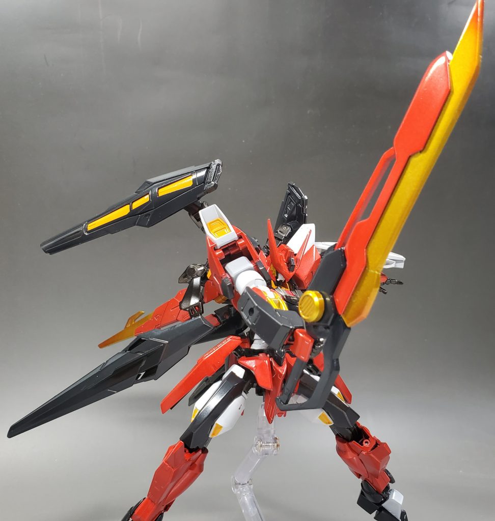 大型粒子ブレード。スクラッチにて作成。金色の部分は取り外し可能。本来は鞘も作ったんですが塗装剥がれが怖くて戻せない…