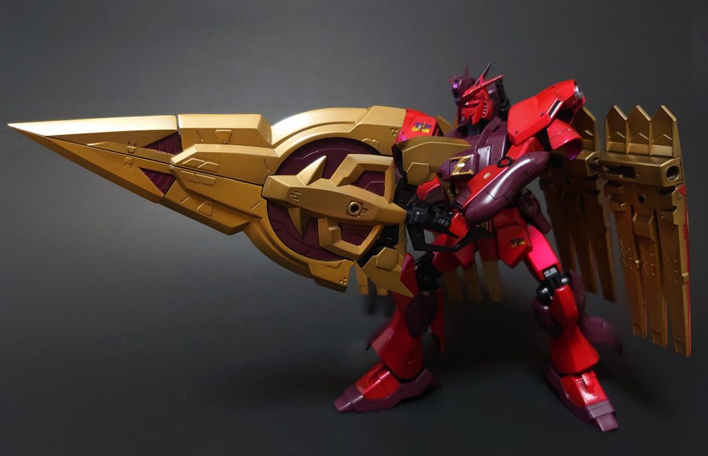 ジオニックソードを支え無しで構えられました。ジオニックソードは全体的にシャープ化しました。