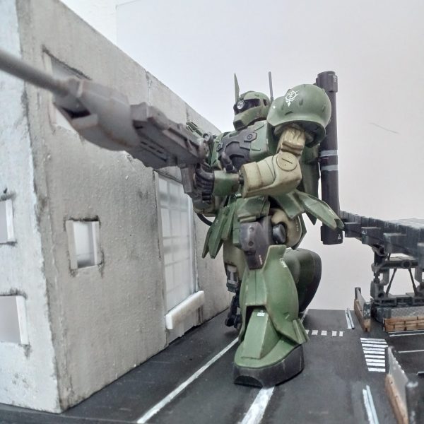 理想の『汚し』を模索しながら作ってます。