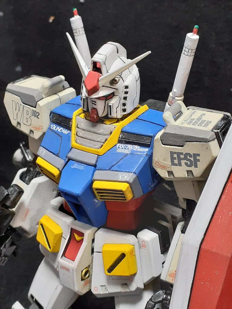 肩、ふくらはぎ、フロントサイド、レッグガードは、アースホワイトを使用。