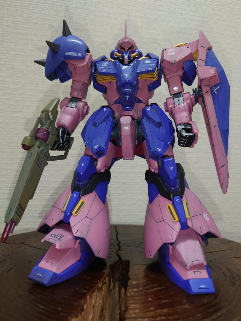 スジボリ追加して、デカールを適当に貼ってます