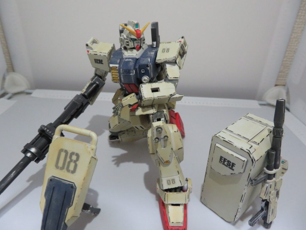 立て膝、様になってますね。