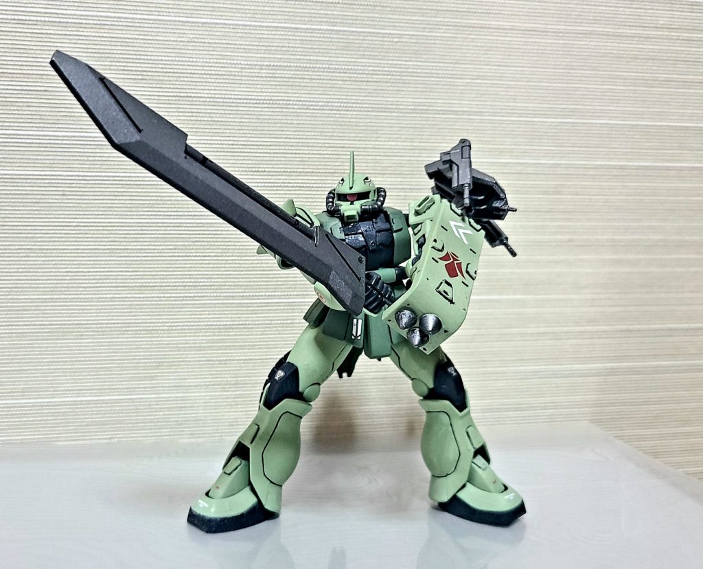 そして最後にこういう武器持ったら当然やるよね…ということでサンライズーパース風にパシャリ大型武器はこういうのが映えるので好きです。最後まで見ていただき、ありがとうございました。