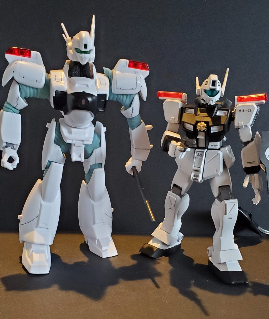 イングラムとのツーショット。イングラムは1/60のためジムコマンドより大きいです。古いキットですが、シーリングがシリコンで表現してたり、2号機とのコンパチだったりと、値段の割には良いキットですね。作ったあとに色々とこうすれば良かったと思うところが出てきたので、機会があれば再度挑戦してみたいです。