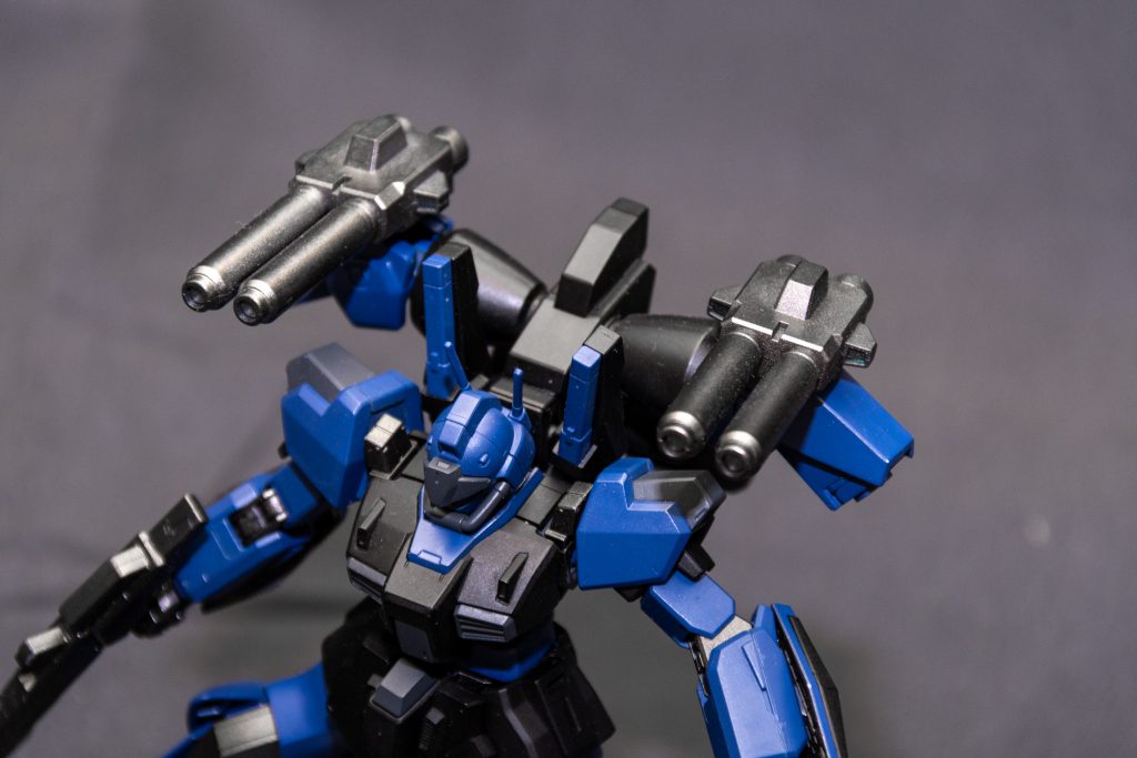 ・2連装ショートバレルビームキャノン試作型キャノン砲。フレキシブルに動くため様々な箇所へ攻撃可能であり、対MS戦から対艦戦までオールレンジに使用できる。