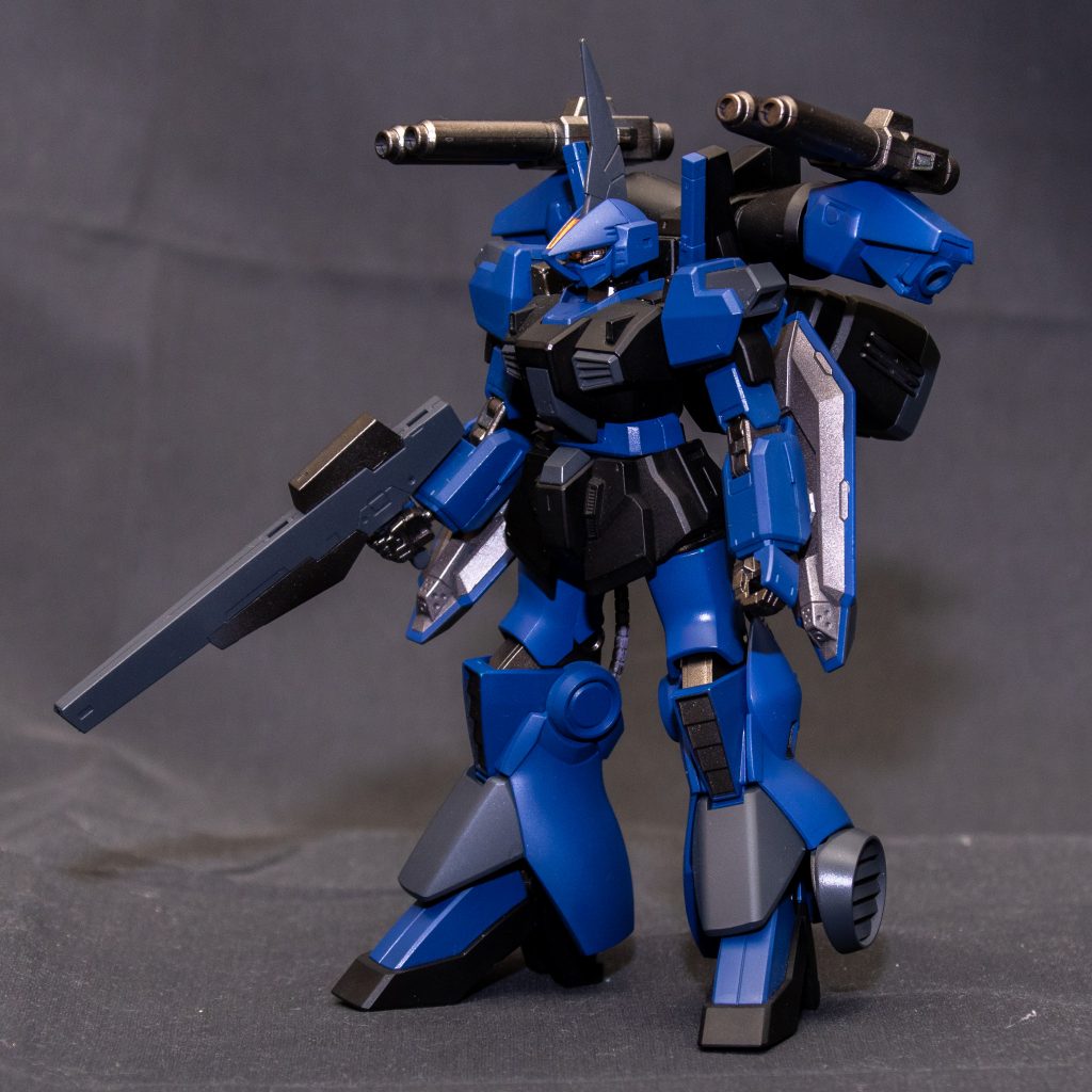 RX-177Cs ガンキャノンMK-ii(指揮官機)指揮官用テスト機として数機開発されたもの。頭部はバーザムを基に頭頂部にセンターを増設したものとなっている。頭部・脚部に差異があるが性能はほぼ同じで、一般機と同様に各種装備は選択式で用意されている。